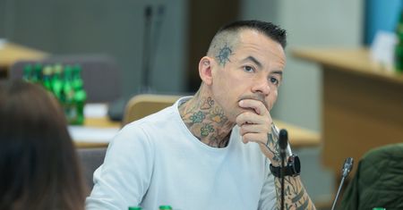 Zaskakujące dane o pośle. Józefaciuk kieruje sam sobą