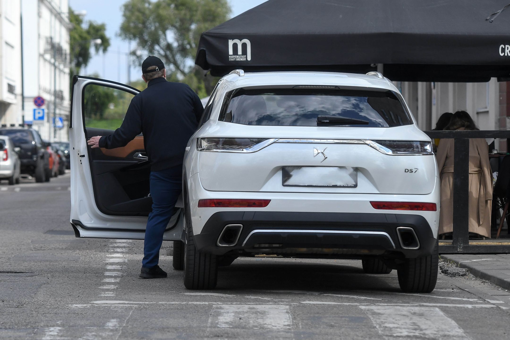 Olaf Lubaszenko łamie przepisy na mieście