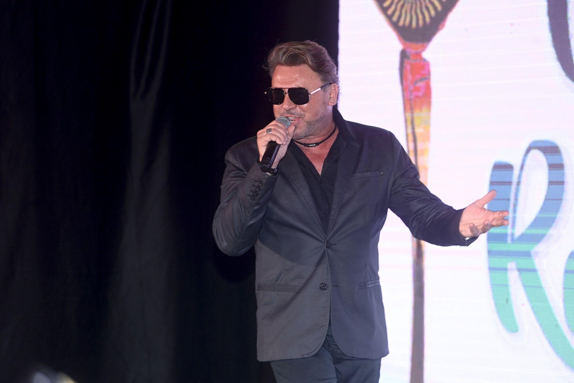 Krzysztof Skiba rzuca nazwiskami, opisując występy gwiazd na imprezach firmowych