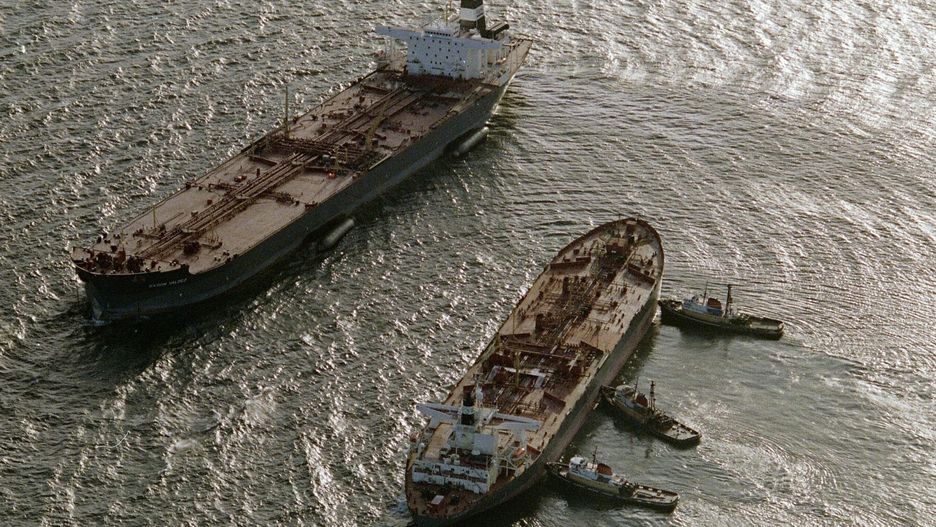 Ryzyko wycieku ropy naftowej z rosyjskich tankowców może być pretekstem dla ograniczenia handlu rosyjskim surowcem (zdjęcie poglądowe)