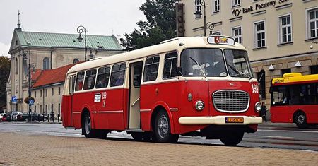 Odrestaurowany Jelcz 272 Mex nosi imię GUTEK