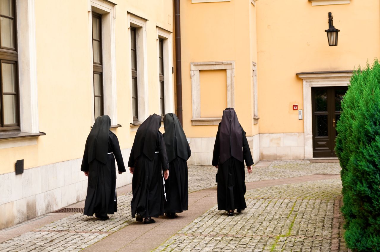 Gwałty, bicie i seks. Tak siostry zakonne wychowywały podopiecznych