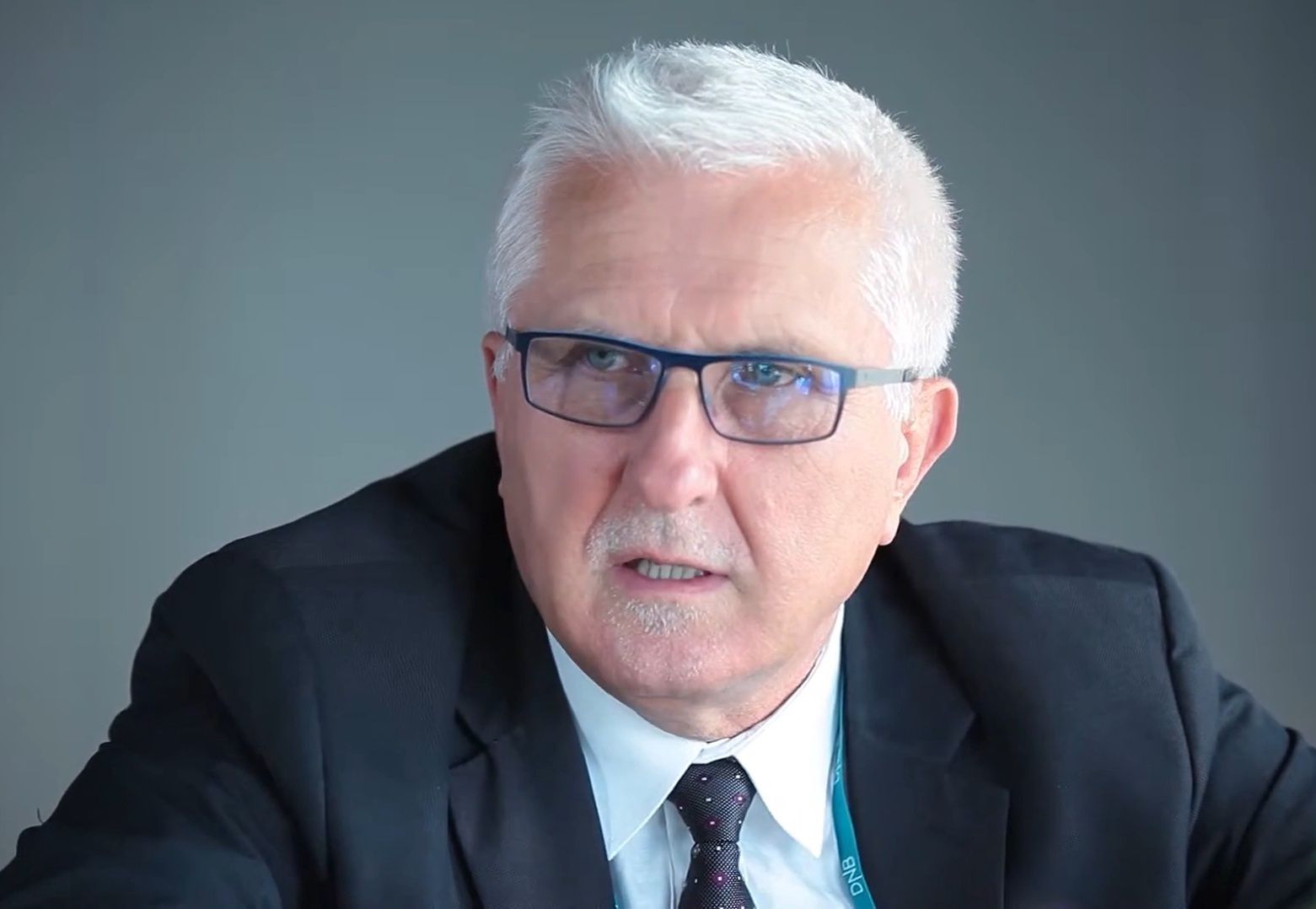 Senator porównuje wyborców PiS do małp. 