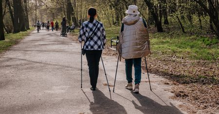 Przynajmniej 5 tys. zł co miesiąc. Oto ile trzeba dziś zarabiać, by taką emeryturę dostać z ZUS-u