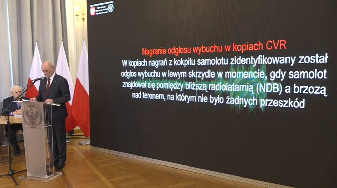 Screen z konferencji Antoniego Macierewicza