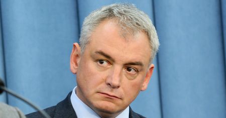 Dlaczego polski polityk pracuje w Londynie za 7,63 euro?