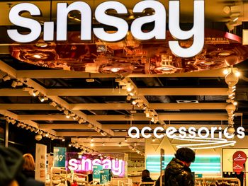 Piżama świecąca w ciemności. Tyle kosztuje w Sinsay