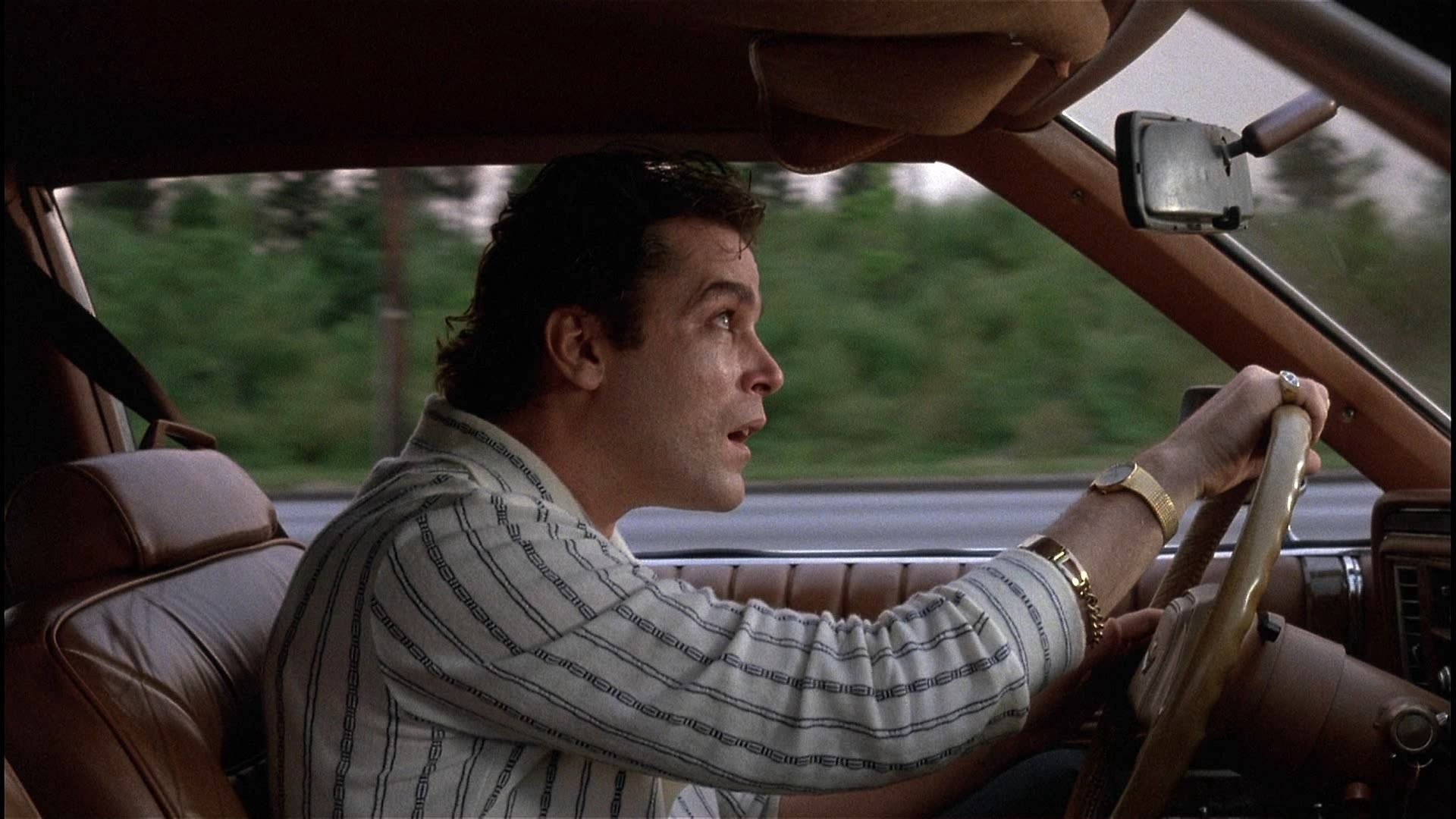 Ray Liotta i Cadillac Coupe DeVille