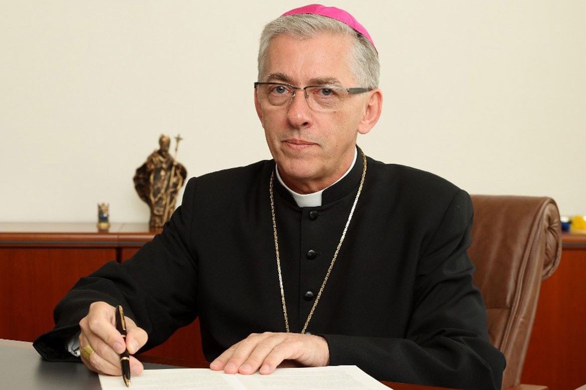 Śląskie. Arcybiskup katowicki Skworc udzielił dyspensy od mszy