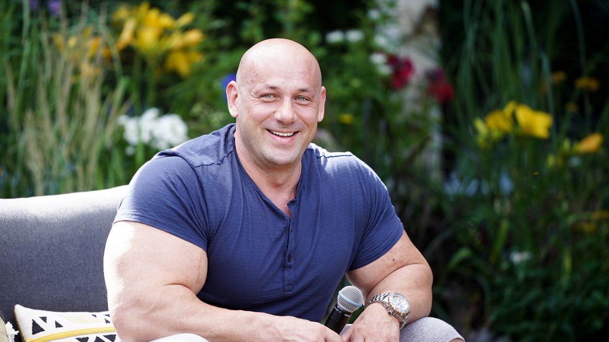 Warszawa, 19.07.2020. Nagranie programu 'Pytanie na Sniadanie' w TVP2; n/z Robert Burneika