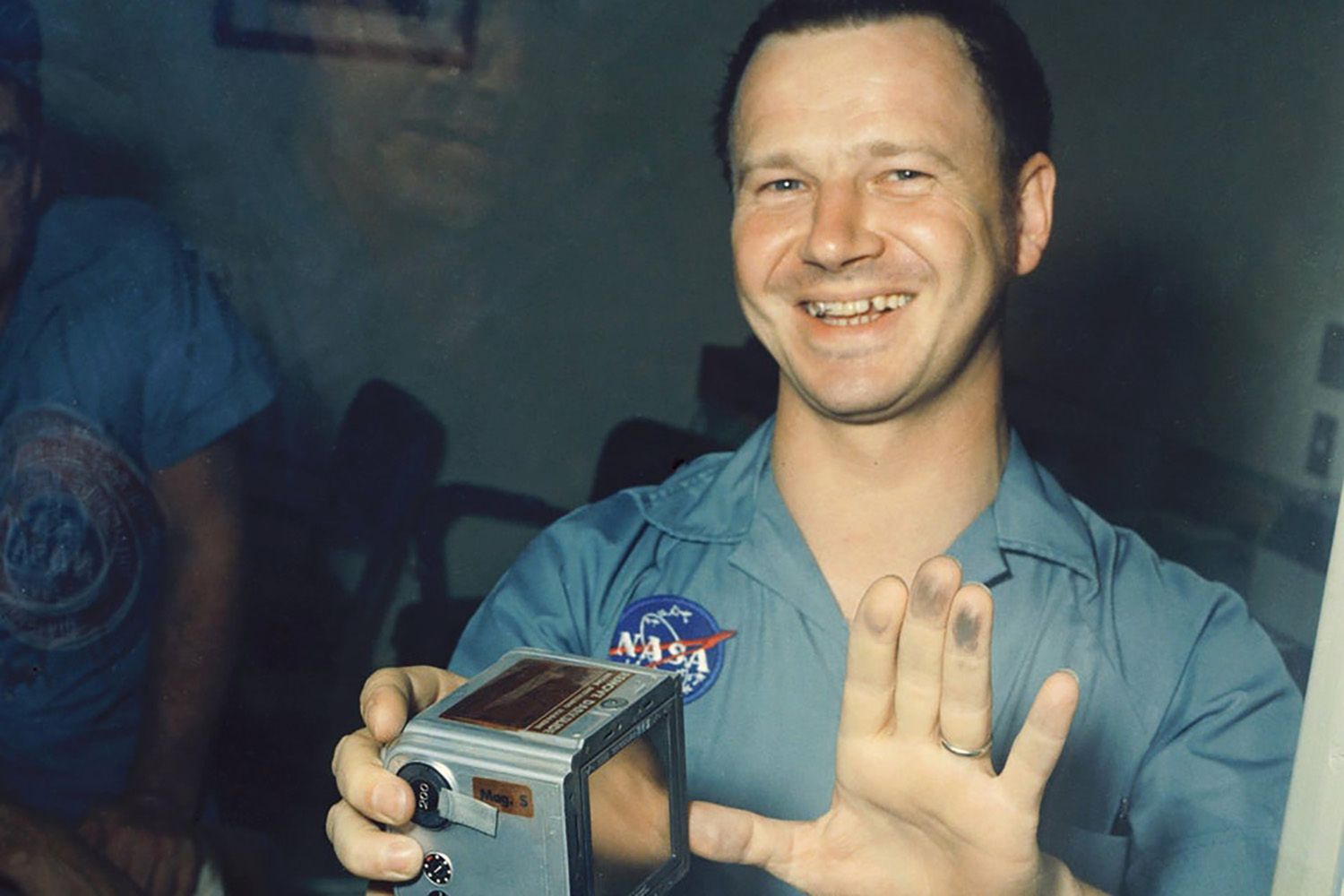 Fotograf NASA był pierwszym człowiekiem, który dotknął księżycowego pyłu 1