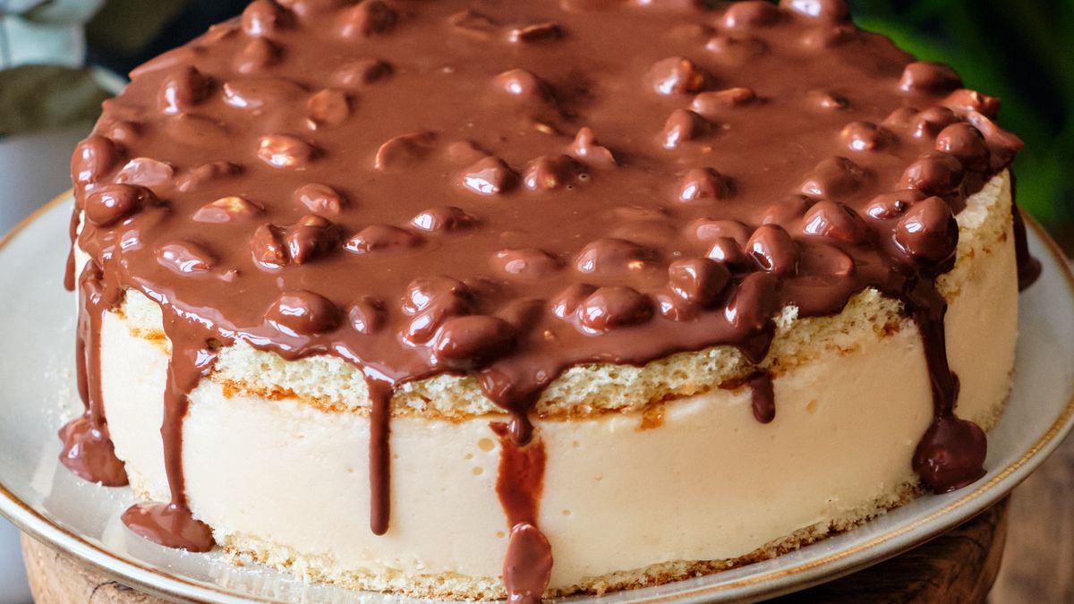 Tort ptasie mleczko jest banalnie prosty w przygotowaniu 