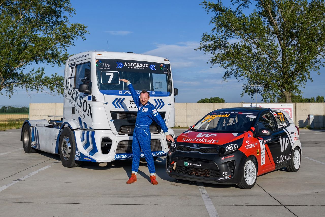 Kia Picanto vs MAN (fot. Dominik Kalamus/Kia Platinum Cup)