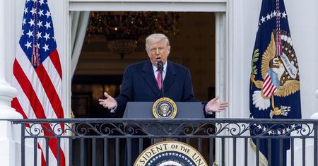 Trump źle oszacował? Media ujawniają "potężne zapasy" Iranu