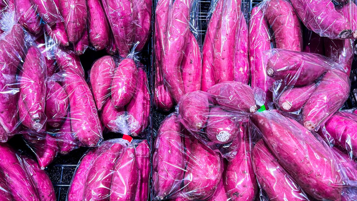 Fioletowe słodkie ziemniaki stanowią podstawę diety Japończyków 