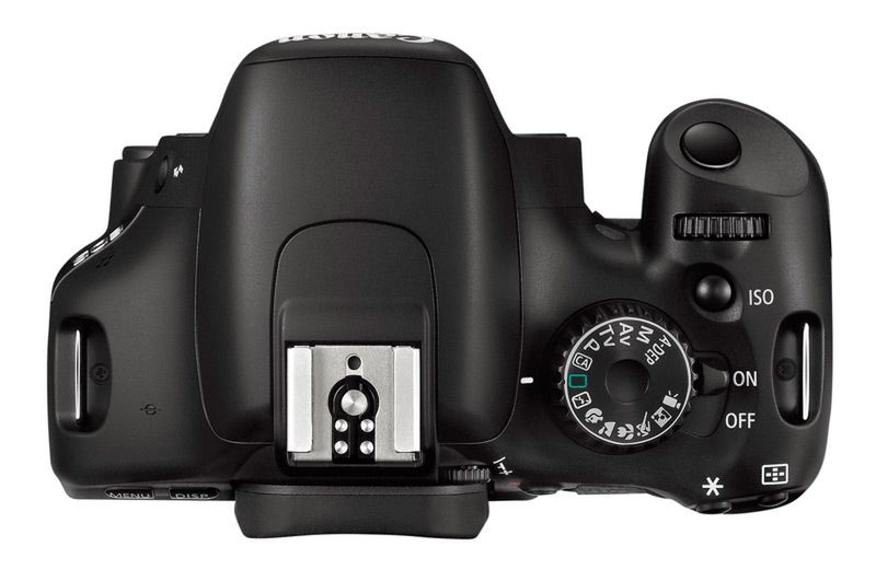 Canon EOS 550D - zgrabna lustrzanka z 18 megapikselami i Full HD 1080p 4