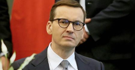 Morawiecki o odwołanych lotach. Co z pasażerami? Krótka odpowiedź