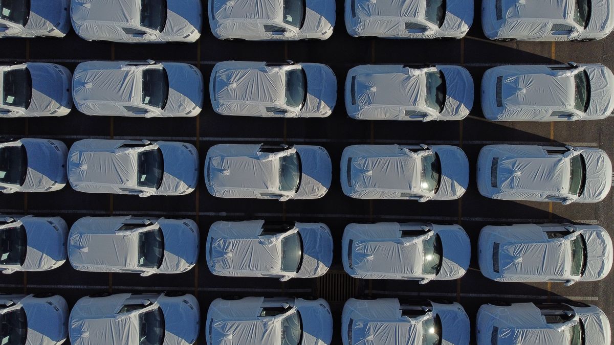 ZARATE, ARGENTINA - JANUARY 20: An aerial view of electric vehicles unloaded from the BYD Changzhou at the Port Terminal of Zarate after the vessel arrived from Singapore carrying a record shipment of 7,000 electric cars, marking the first time a full ship belonging to a Chinese automaker has arrived in Zarate, Argentina, on January 20, 2026. The unloading operation is expected to take around 36 hours, reinforcing Zarateâs role as a key automotive hub in South America. (Photo by Luciano Gonzalez/Anadolu via Getty Images)