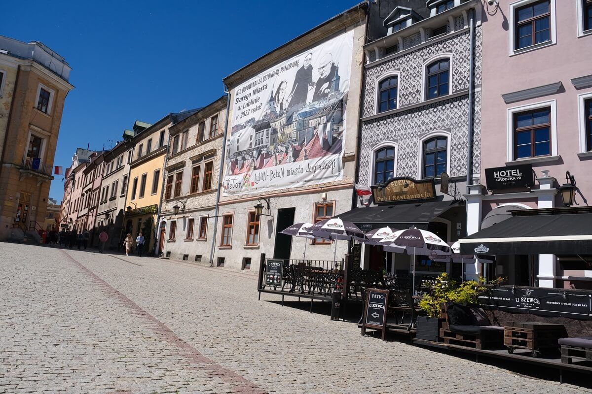 Ogródek gastronomiczny przed Pubem U Szewca