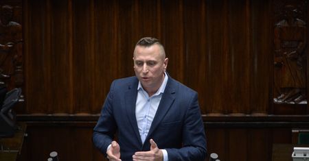 Sikorski złożył mandat europosła. Zastąpi go Brejza