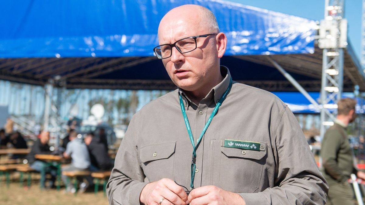 Dyrektor Lasów Państwowych Andrzej Konieczny.