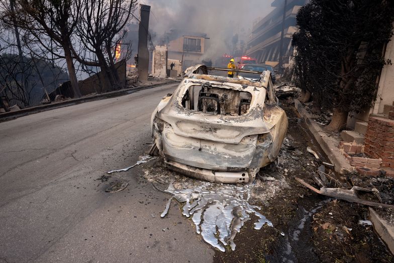 Pożar w Los Angeles. Wielkie problemy z Teslą