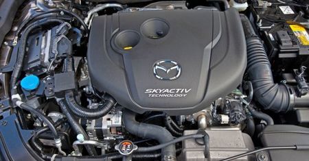 Mazda nie będzie się spieszyć z wprowadzaniem hybryd do Europy