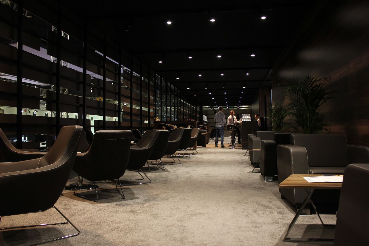 Firmy same piszą rozwiązania antykryzysowe. Rząd przespał swój czas