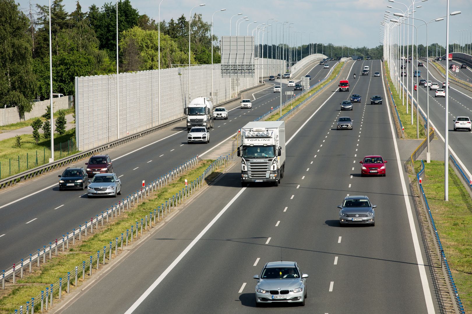 autostrada ciężarówka transport droga samochody droga ekspresowa 