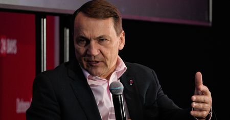 Sikorski w CNN. Ostrzega przed prowokacją Rosji i mówi o USA