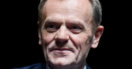 Tusk napisał o Morawieckim. "Mateusz nie zawsze mija się z prawdą"