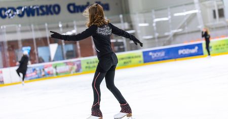 Łyżwy w środku lata? Chwiałka ponownie zaprasza na wakacyjne ślizgawki