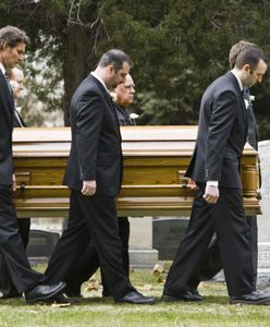 Zdradza kulisy pracy w domu pogrzebowym. "Można robić takie rzeczy"