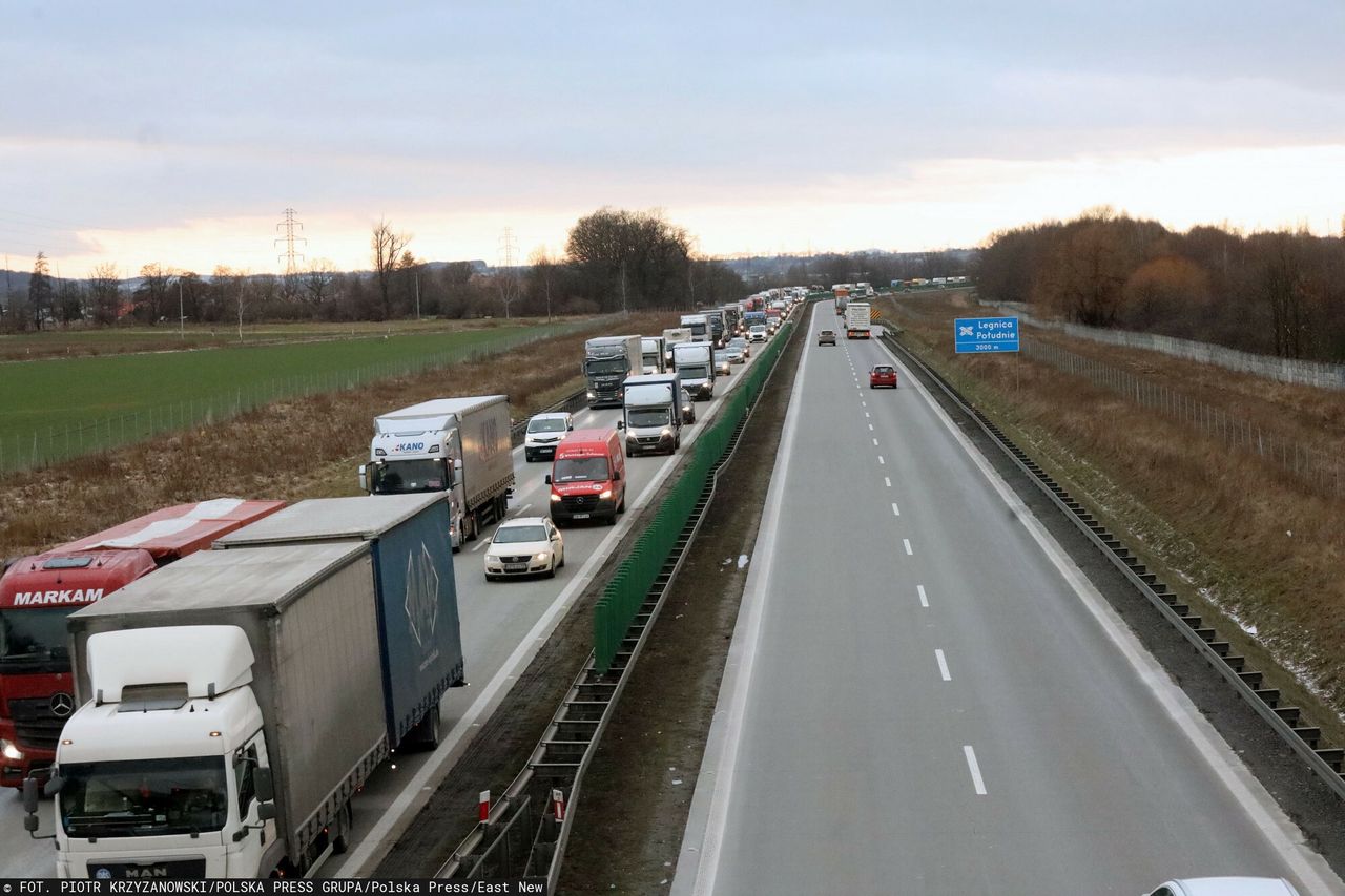 Autostrada A4 jest zablokowana. W wypadku zginęły 3 osoby 