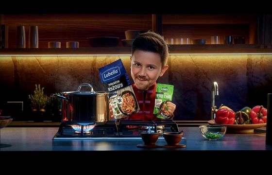 Kontrowersje wokół odmłodzonego Ibisza w kampanii. "Miała być przewrotna"