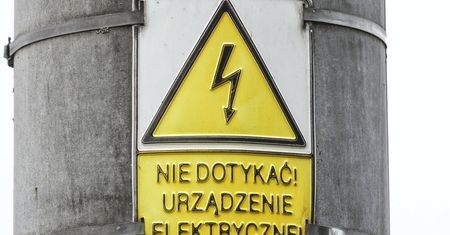 Masz grunt ze słupem energetycznym? Sąd Najwyższy wydał ważny wyrok