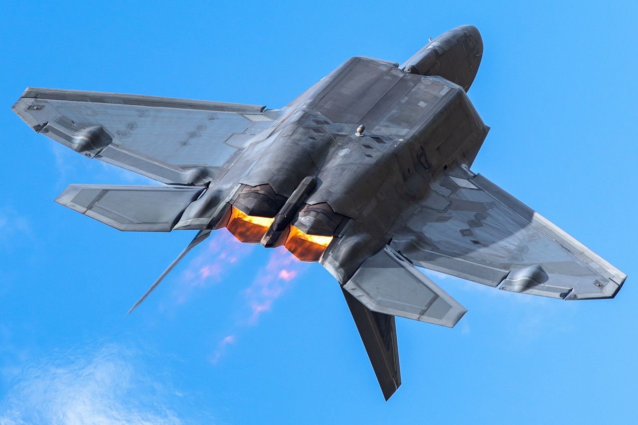 Jako pierwsze nowe pociski otrzymają myśliwce F-22 Raptor