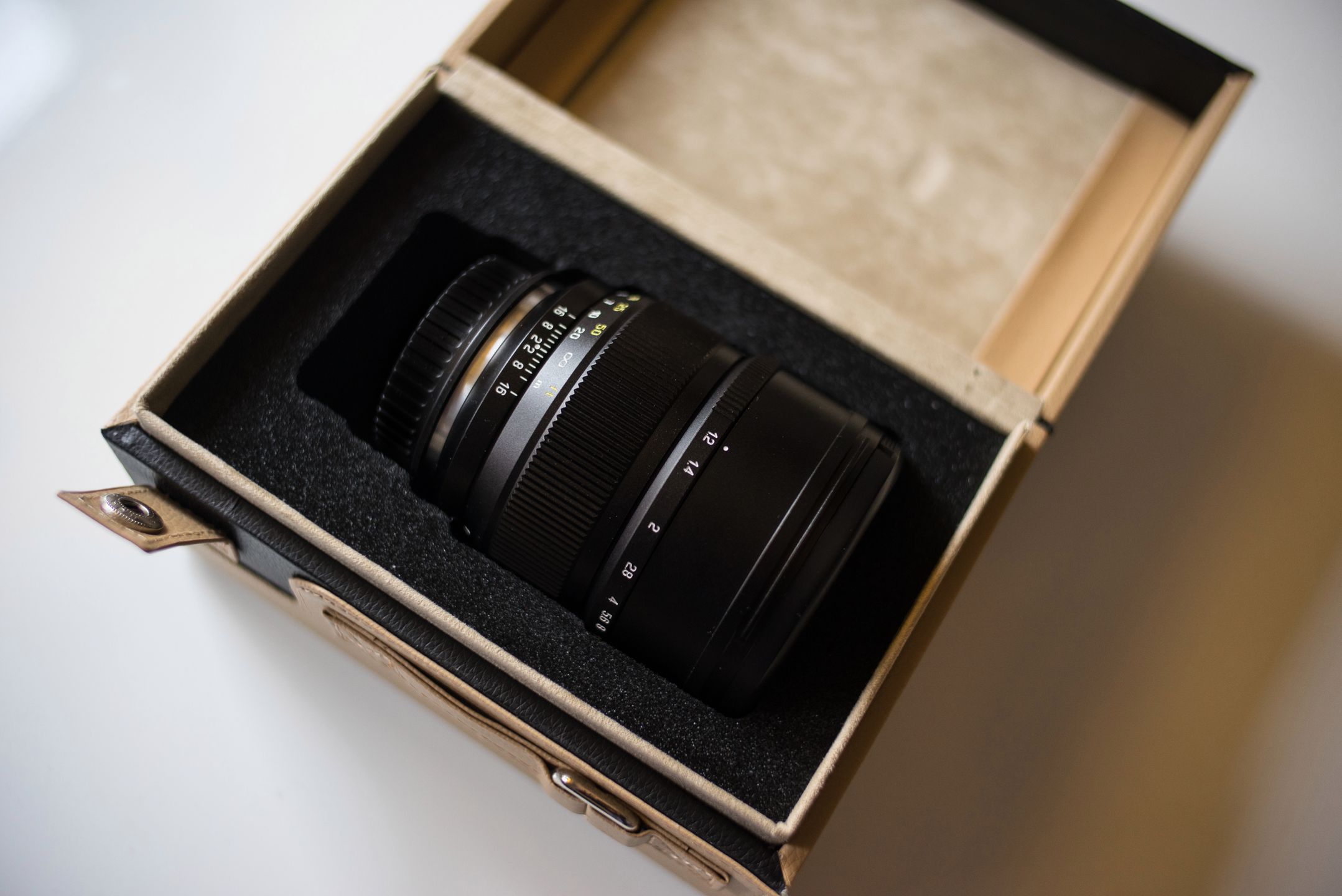 Więcej światła z Chin. Mitakon Speedmaster 85 mm f/1.2 4