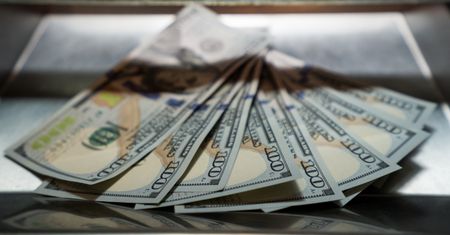 Kursy walut. Dolar ma problemy