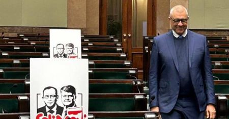 Giertych wrzucił zdjęcie z Sejmu. Jego mina mówi wszystko