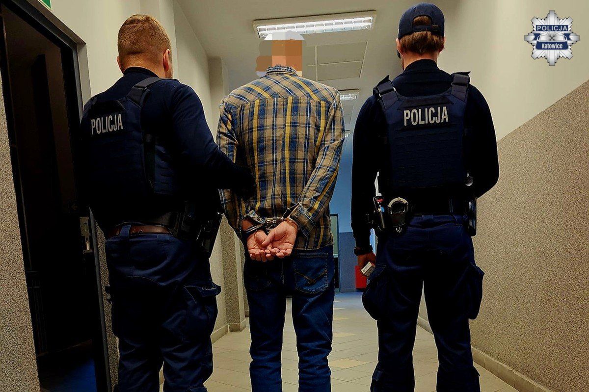 Katowice: Zaatakował ratowników medycznych, którzy ratowali jego mamę