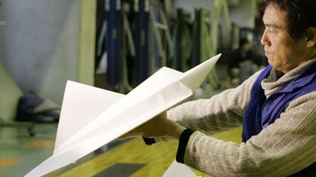 Rekord długości lotu papierowego samolociku 1