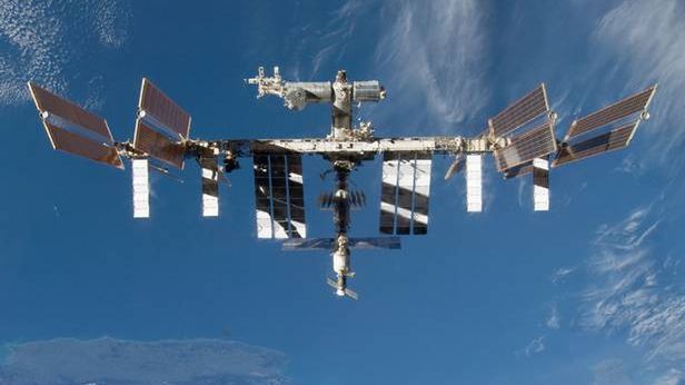 Awaria na orbicie. Od wczoraj astronauci z ISS walczą z wyciekiem amoniaku [Aktualizacja] 1