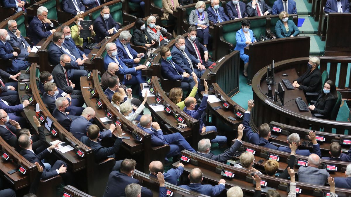 Polski Ład wprowadza szereg zmian m.in. w podatkach PAP/Paweł Supernak