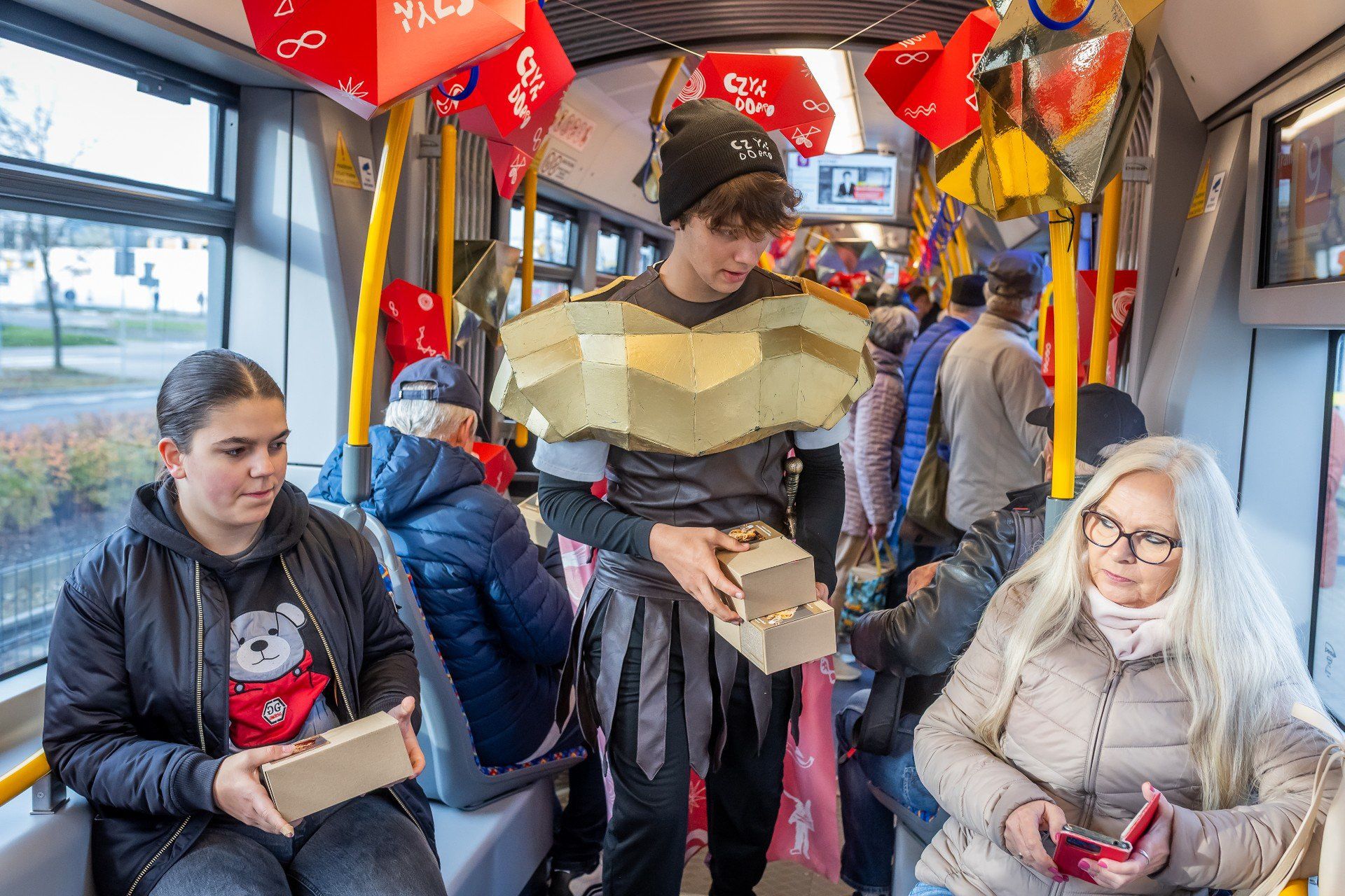 Akcję prowadzono również w innych miastach.