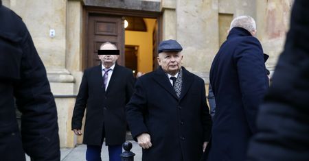 Wręczył medal Kaczyńskiemu, doradzał Macierewiczowi. Usłyszał zarzuty ws. WOT