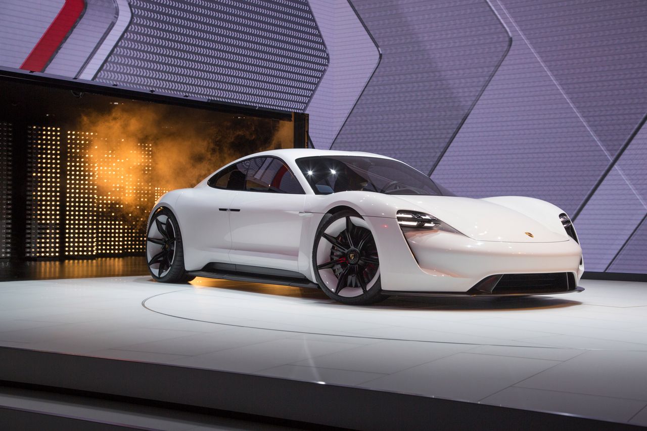 Koncepcyjne Porsche Mission E