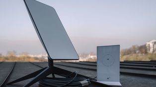 Starlink to nie tylko satelity. Bez stacji naziemnych internet nie zadziała