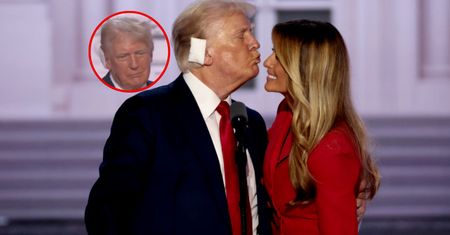 Melania ośmieszyła Trumpa? Mówią o niezręcznej sytuacji na scenie