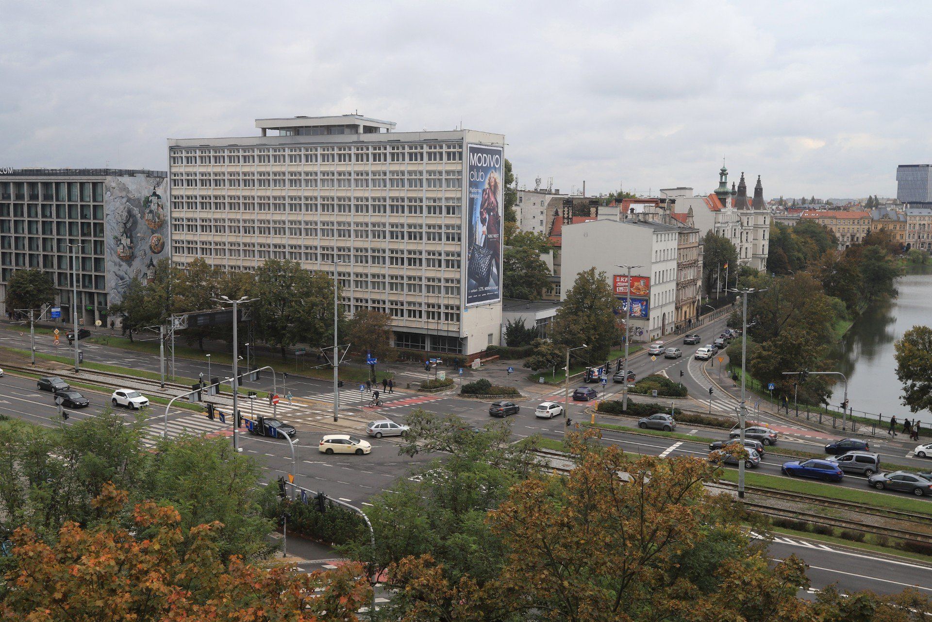 Dawny biurowiec ZREMB w centrum Wrocławia będzie hotelem